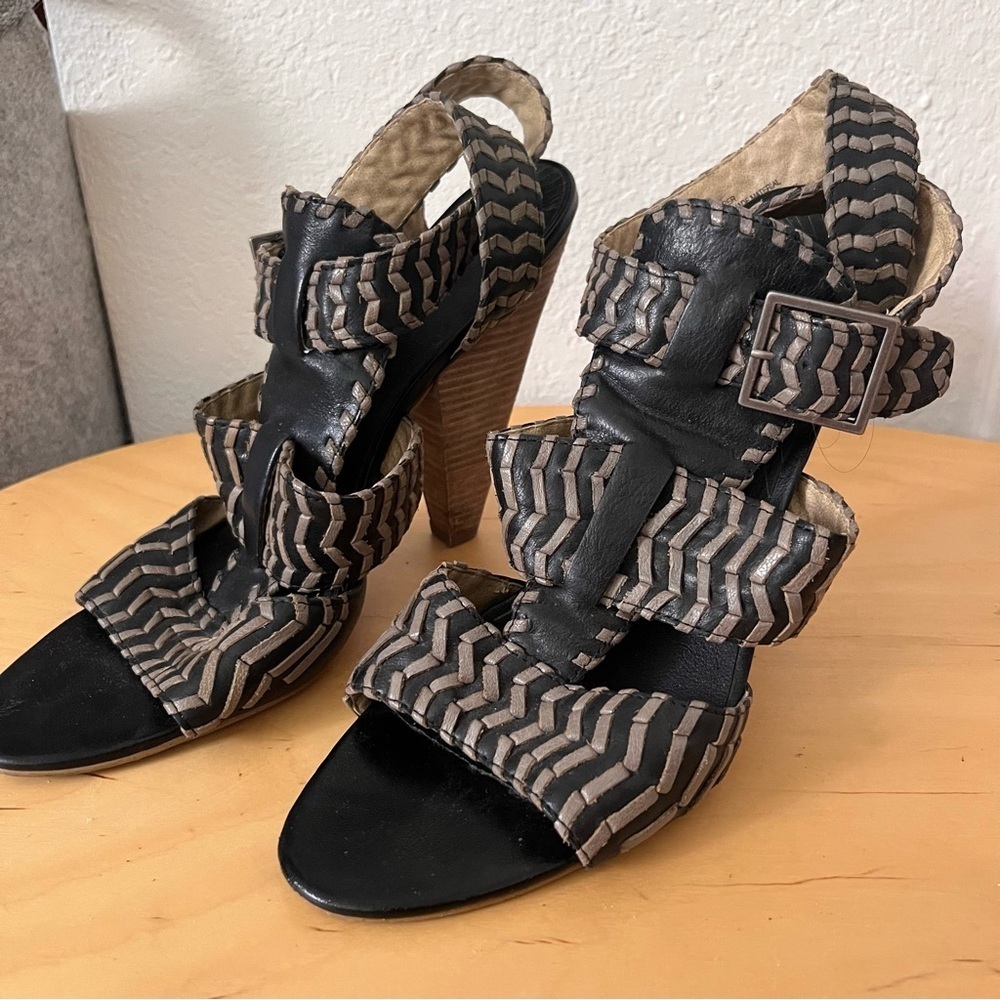 Trouve Heeled Leather Sandal Black Tan Size 10 - Picture 2 of 13